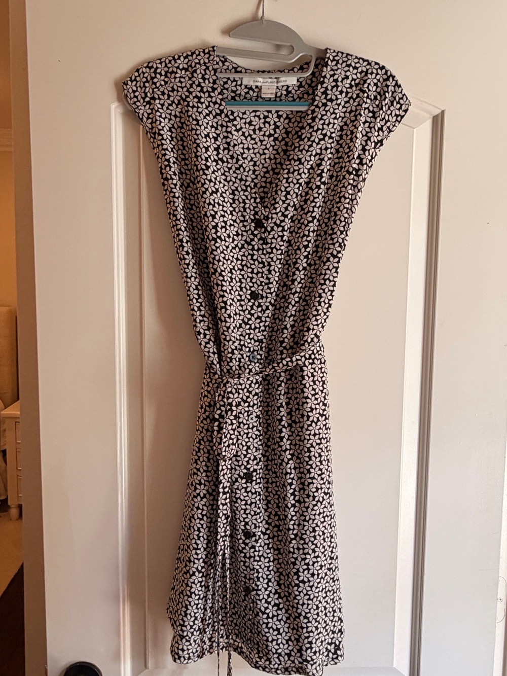 Diane Von Furstenberg Black and White Printed Tie-Waist Midi Dress